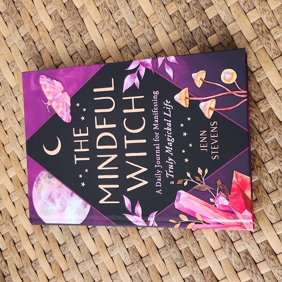 The Mindful Witch A Daily Journal for Manifesting a Truly Magickal Life~New - Picture 1 of 5